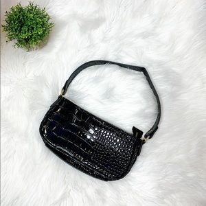 Black underarm purse with zipper